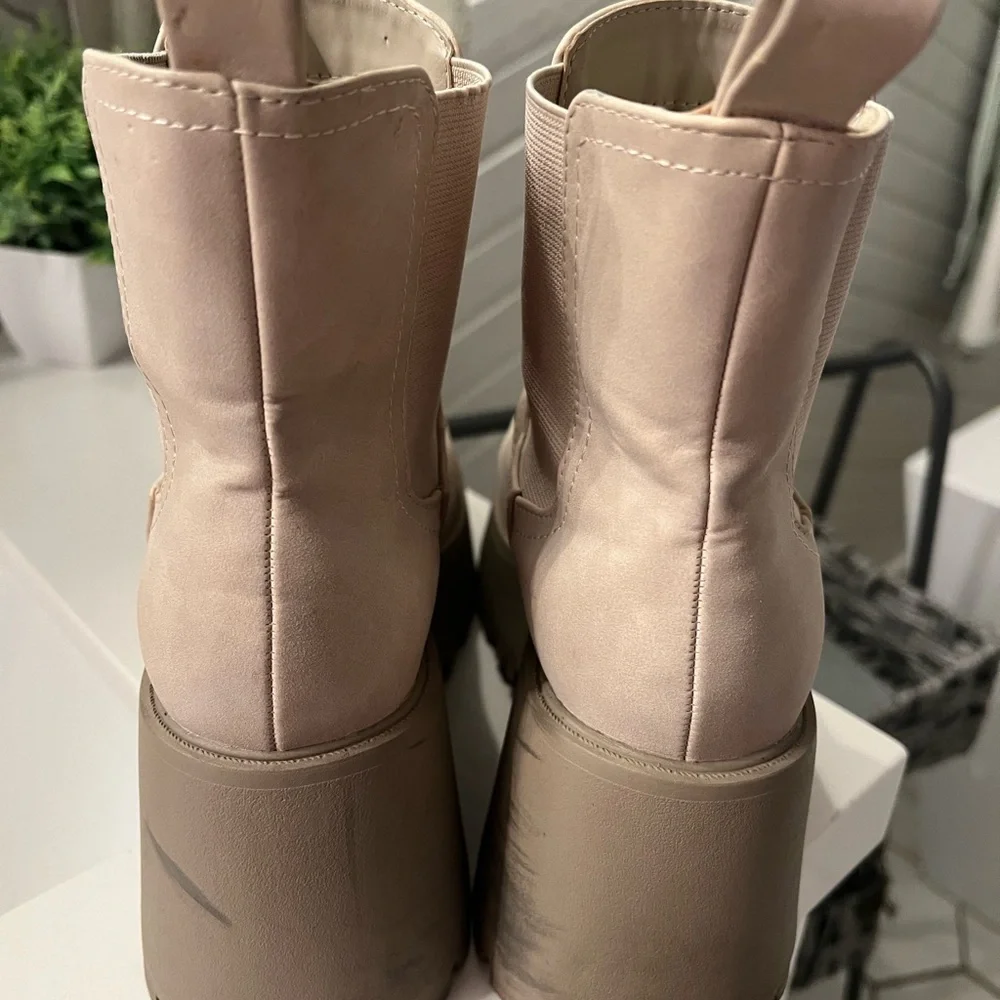 Soda Cream Women's Combat Boots - Picture 3 of 5